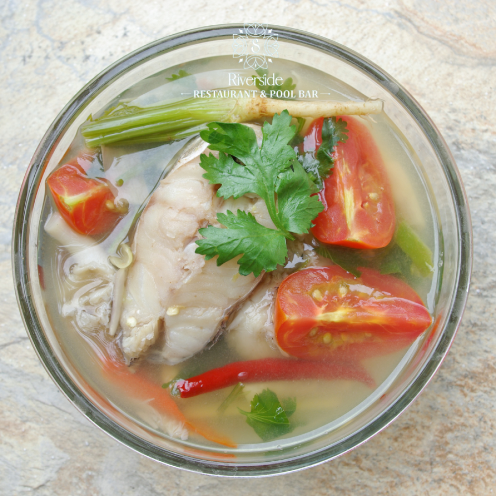 Sour Grilled Chopped Fish ball Soup with Condiments